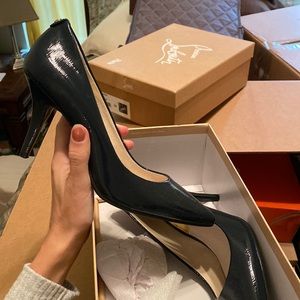 Navy blue NEVER WORN Michael Koran’s heels